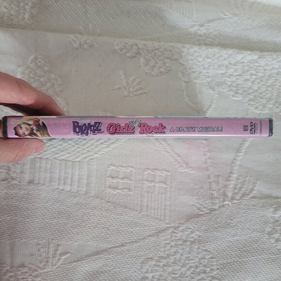 Bratz Girlz Really Rock A Bratz Musical DVD New - Picture 9 of 13